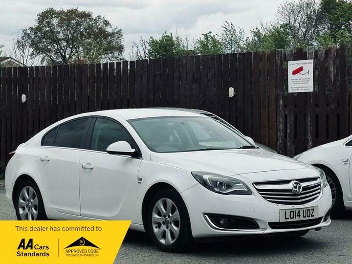 Vauxhall Insignia 1.8 16V SRi Euro 5 5dr Vauxhall Insignia 1.8 16V SRi Euro 5 5dr