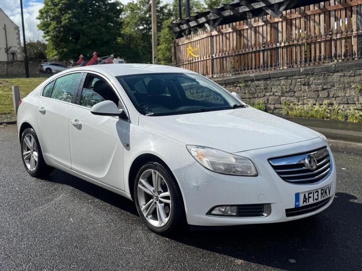 Vauxhall Insignia 2.0 CDTi EcoFLEX Exclusiv Euro 5 (s/s) 5dr