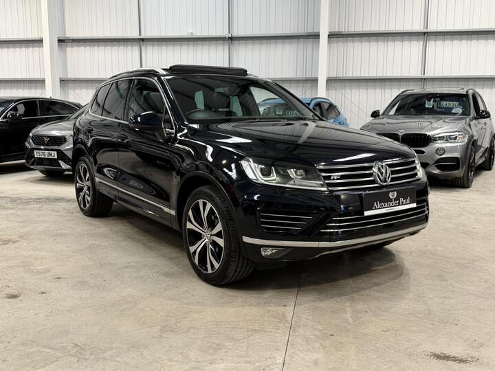 Volkswagen Touareg 3.0 TDI V6 BlueMotion Tech R-Line Tiptronic 4WD Euro 6 (s/s) 5dr