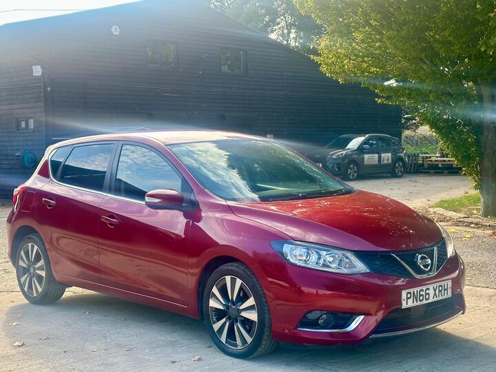 Nissan Pulsar 1.2 DIG-T Tekna XTRON Euro 6 (s/s) 5dr Nissan Pulsar 1.2 DIG-T Tekna XTRON Euro 6 (s/s) 5dr