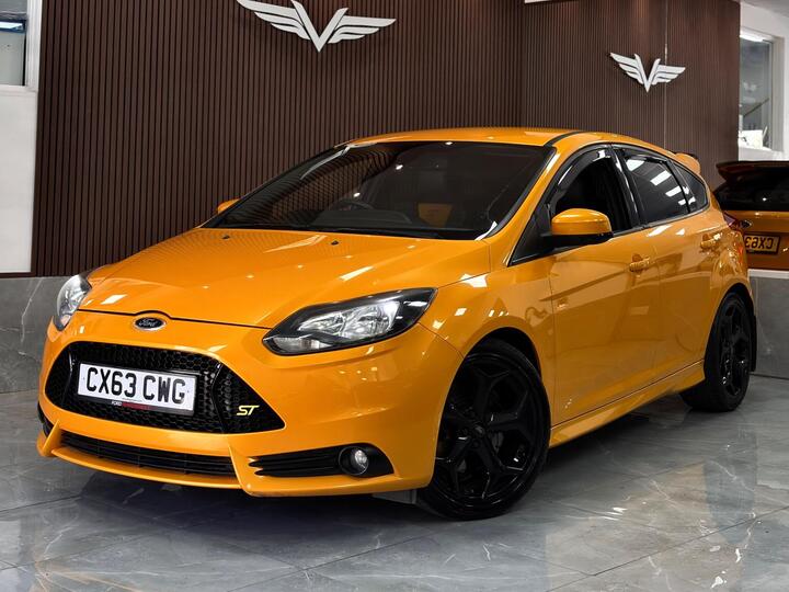 Ford Focus 2.0T EcoBoost ST-2 Euro 5 (s/s) 5dr