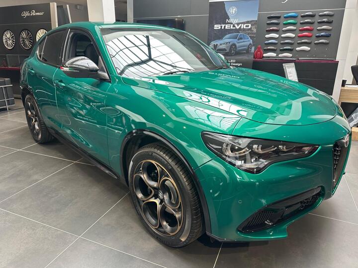 Alfa Romeo Stelvio 2.0T Intensa Auto Q4 AWD Euro 6 (s/s) 5dr