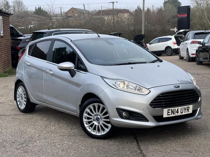 Ford FIESTA 1.6 Titanium Powershift Euro 5 5dr