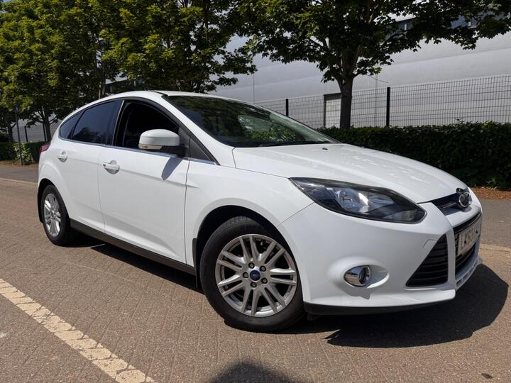 Ford Focus 1.0T EcoBoost Titanium Euro 5 (s/s) 5dr