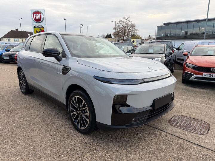 Leapmotor B10 67.1kWh Auto 5dr