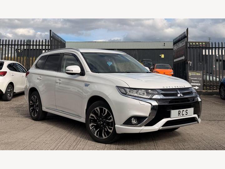 Mitsubishi OUTLANDER 2.0h 12kWh 4h CVT 4WD Euro 6 (s/s) 5dr
