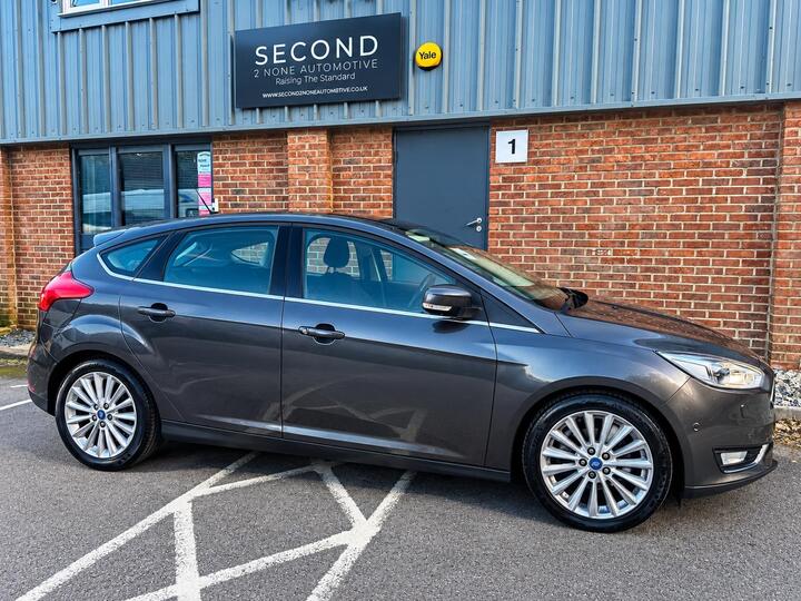 Ford FOCUS 1.0T EcoBoost Titanium X Euro 6 (s/s) 5dr