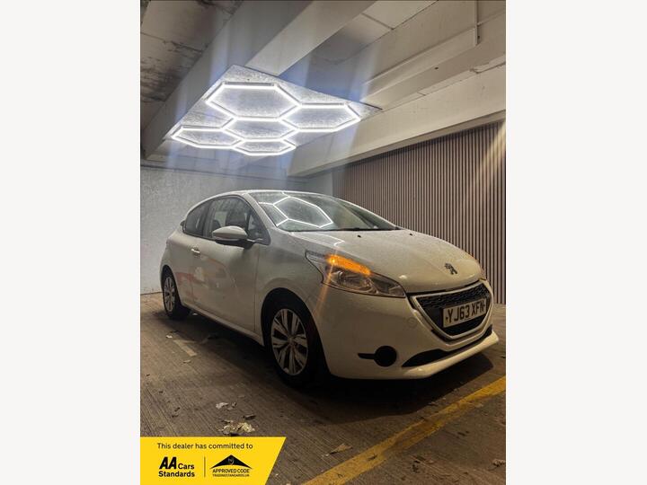 Peugeot 208 1.2 VTi Access+ Euro 5 3dr