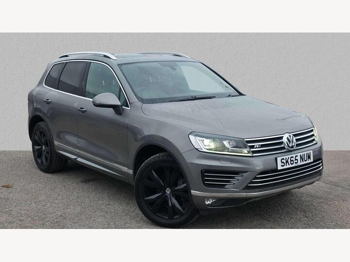 Volkswagen TOUAREG DIESEL ESTATE 3.0 TDI V6 BlueMotion Tech R-Line Tiptronic 4WD Euro 6 (s/s) 5dr Volkswagen TOUAREG DIESEL ESTATE 3.0 TDI V6 BlueMotion Tech R-Line Tiptronic 4WD Euro 6 (s/s) 5dr