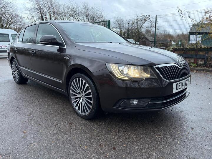 Skoda Superb 2.0 TDI Laurin & Klement DSG Euro 5 (s/s) 5dr