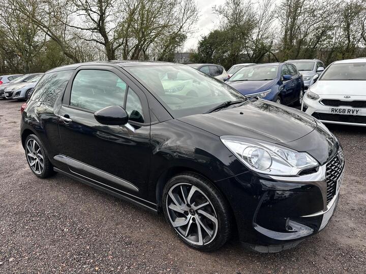 DS AUTOMOBILES DS 3 1.2 PureTech Connected Chic Euro 6 (s/s) 3dr