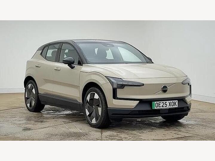 Volvo EX30 Twin Performance 69kWh Plus Auto AWD 5dr