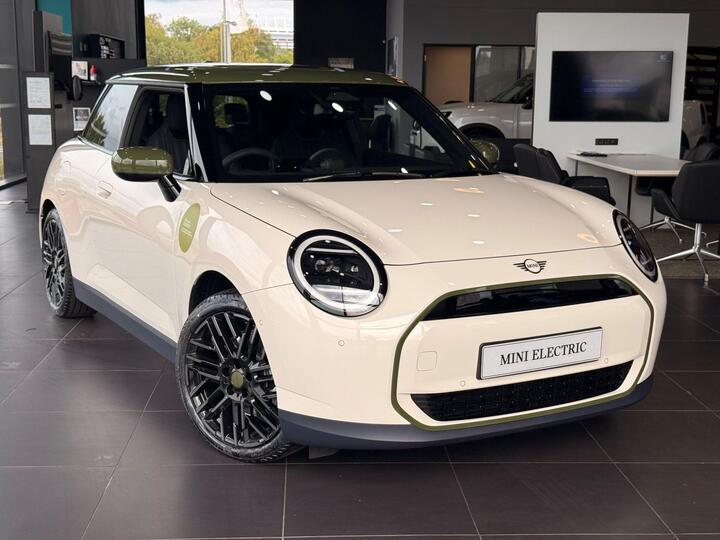 MINI Electric Cooper SE 54.2kWh Paul Smith Edition Auto 3dr