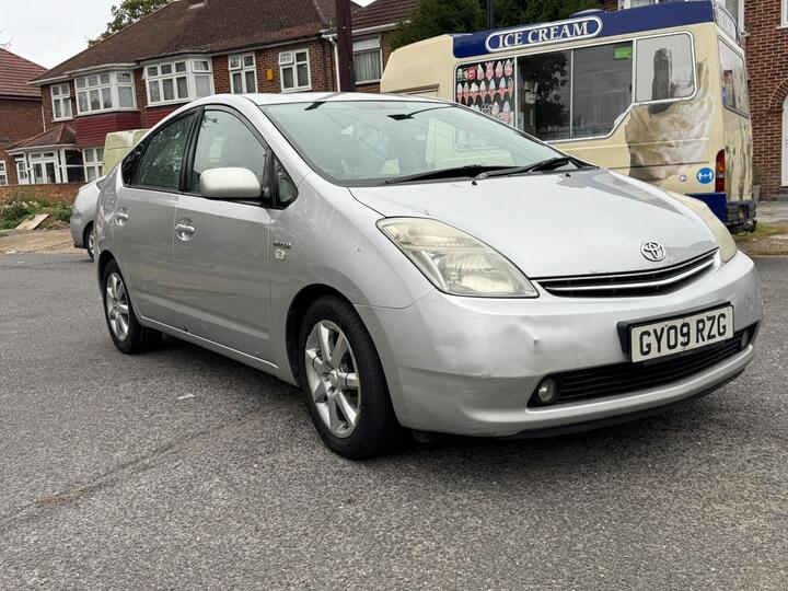 Toyota Prius 1.5 T4 CVT 5dr