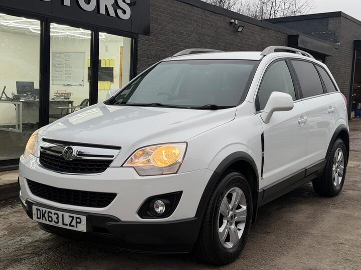 Vauxhall Antara 2.2 CDTi Exclusiv 2WD Euro 5 (s/s) 5dr Vauxhall Antara 2.2 CDTi Exclusiv 2WD Euro 5 (s/s) 5dr