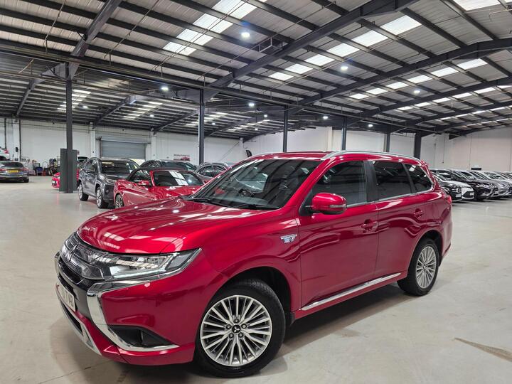 Mitsubishi Outlander 2.4h TwinMotor 13.8kWh Dynamic CVT 4WD Euro 6 (s/s) 5dr Mitsubishi Outlander 2.4h TwinMotor 13.8kWh Dynamic CVT 4WD Euro 6 (s/s) 5dr