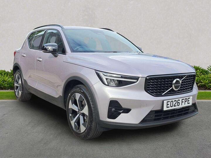 Volvo XC40 2.0 B3 MHEV Plus Dark DCT Auto Euro 6 (s/s) 5dr