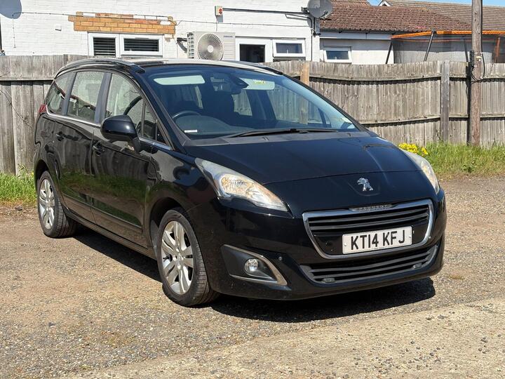 Peugeot 5008 1.6 HDi Active Euro 5 5dr Peugeot 5008 1.6 HDi Active Euro 5 5dr