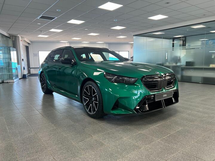 BMW M5 4.4 22.1kWh Touring Steptronic XDrive Euro 6 (s/s) 5dr
