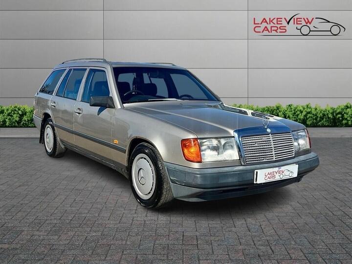 Mercedes-Benz 300 3.0L 5d  AUTO  188 BHP ** 7 SEAT CONFIGURATION **