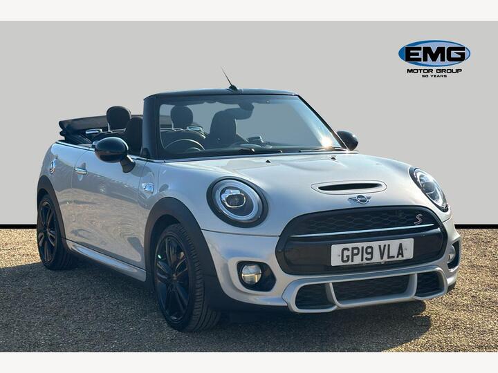 MINI Convertible 2.0 Cooper S Sport Steptronic Euro 6 (s/s) 2dr