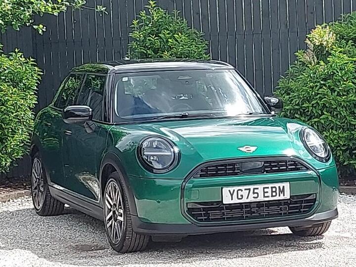 MINI Cooper 1.5C Classic Steptronic Euro 6 (s/s) 5dr