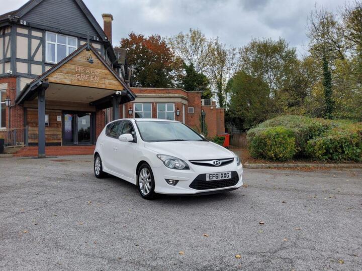 Hyundai I30 1.6 CRDi Comfort Euro 4 5dr Hyundai I30 1.6 CRDi Comfort Euro 4 5dr