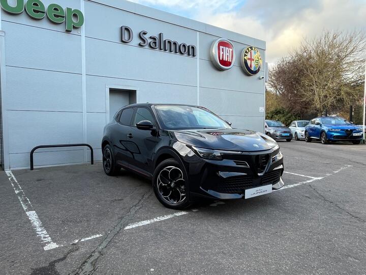 Alfa Romeo Junior Elettrica 54kWh Elettrica Speciale Auto 5dr