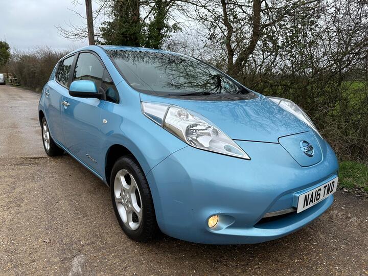 Nissan Leaf 24kWh Acenta Auto 5dr Nissan Leaf 24kWh Acenta Auto 5dr