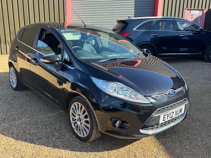 Ford FIESTA 1.4 TDCi DPF Titanium 5dr