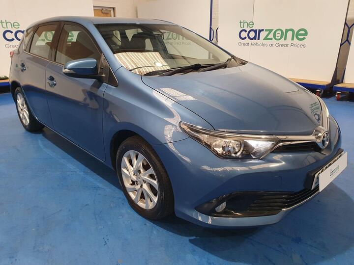 Toyota Auris 1.2 VVT-i Icon Euro 6 (s/s) 5dr (Safety Sense)
