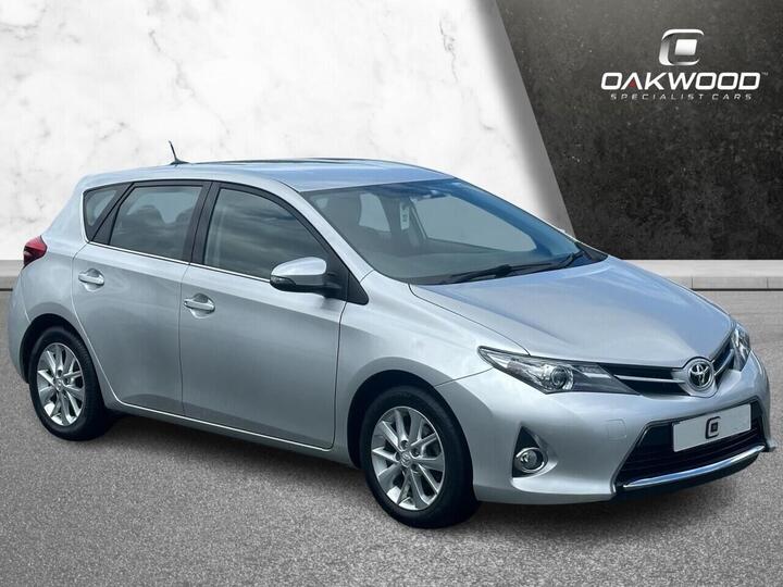 Toyota AURIS 1.6 V-Matic Icon Multidrive S Euro 5 5dr