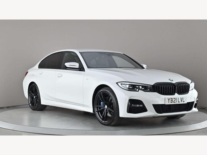 BMW 3 SERIES SALOON 2.0 330e 12kWh M Sport Auto Euro 6 (s/s) 4dr BMW 3 SERIES SALOON 2.0 330e 12kWh M Sport Auto Euro 6 (s/s) 4dr