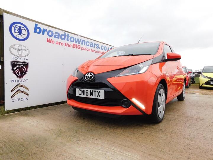 Toyota AYGO 1.0 VVT-i X-play Euro 6 5dr
