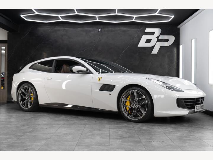 Ferrari GTC4Lusso 3.9T V8 F1 DCT Euro 6 (s/s) 2dr Ferrari GTC4Lusso 3.9T V8 F1 DCT Euro 6 (s/s) 2dr
