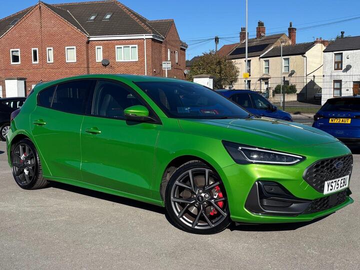 Ford Focus 2.3T EcoBoost ST Euro 6 (s/s) 5dr