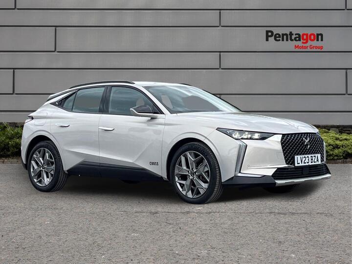 DS AUTOMOBILES Ds 4 1.5 BlueHDi Cross Trocadero EAT8 Euro 6 (s/s) 5dr DS AUTOMOBILES Ds 4 1.5 BlueHDi Cross Trocadero EAT8 Euro 6 (s/s) 5dr