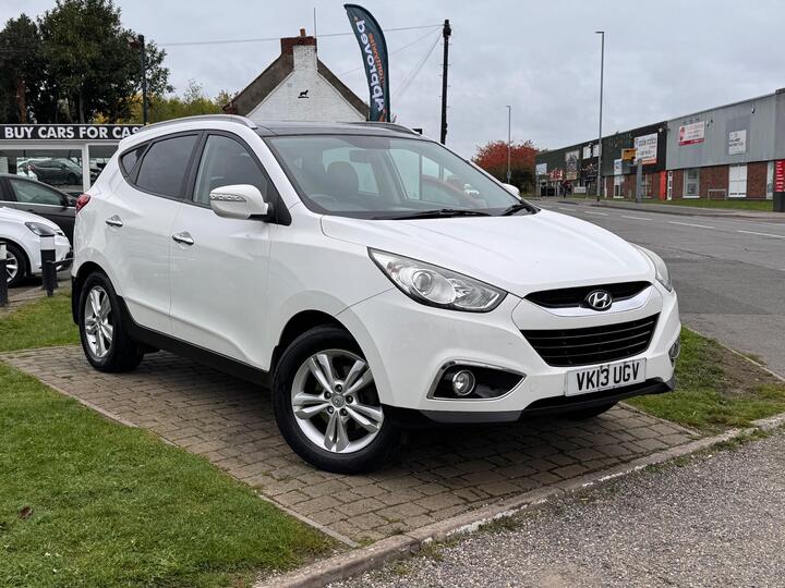 Hyundai Ix35 1.7 CRDi Premium Euro 5 (s/s) 5dr Hyundai Ix35 1.7 CRDi Premium Euro 5 (s/s) 5dr
