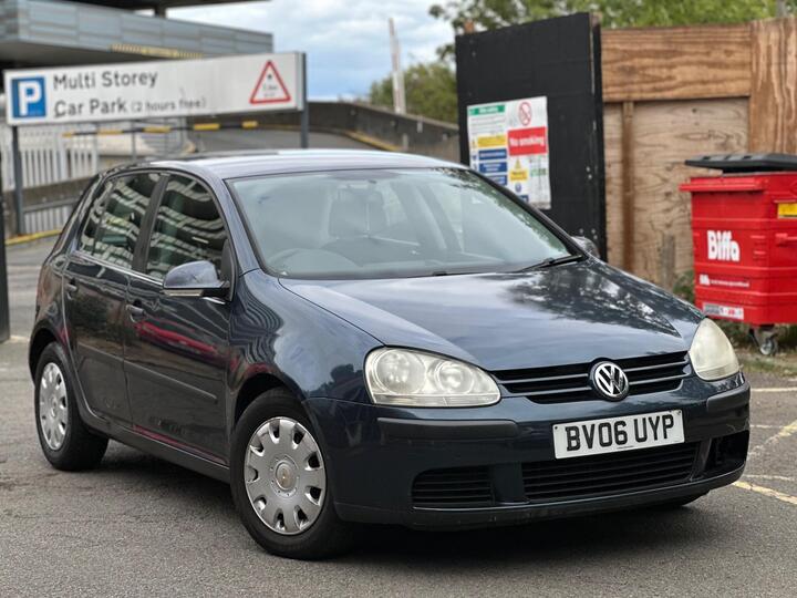 Volkswagen Golf 1.6 FSI S 5dr