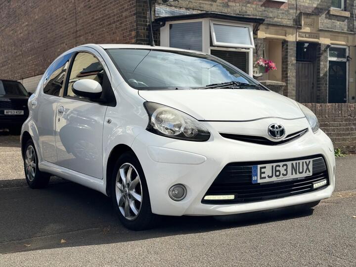 Toyota AYGO 1.0 VVT-i Mode Euro 5 5dr