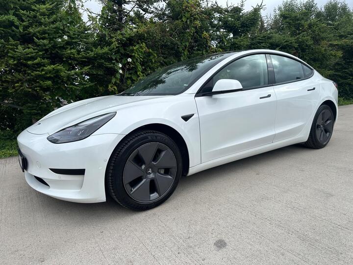 Tesla Model 3 Standard Range Plus Auto RWD 4dr