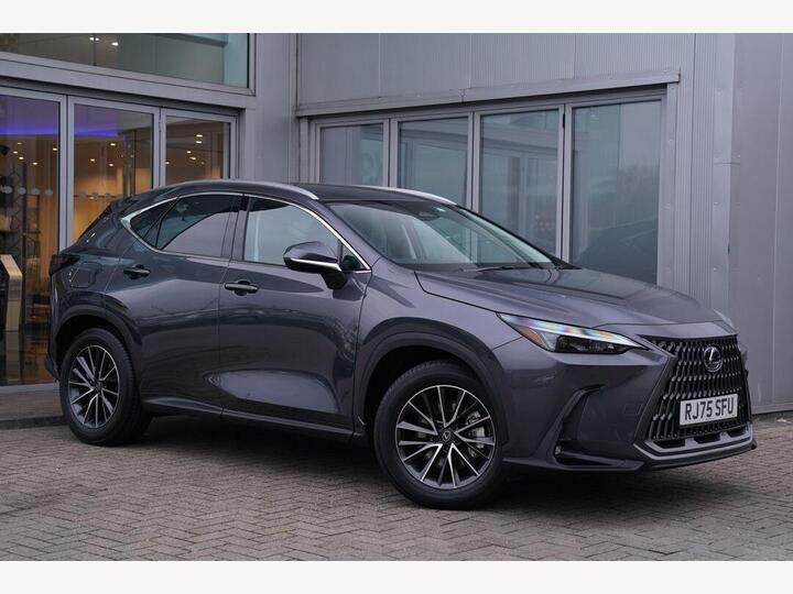 Lexus NX 2.5 450h+ 18.1kWh Premium E-CVT 4WD Euro 6 (s/s) 5dr