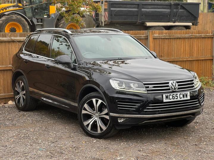 Volkswagen Touareg 3.0 TDI V6 BlueMotion Tech R-Line Tiptronic 4WD Euro 6 (s/s) 5dr Volkswagen Touareg 3.0 TDI V6 BlueMotion Tech R-Line Tiptronic 4WD Euro 6 (s/s) 5dr