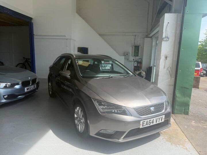 SEAT Leon 1.6 TDI CR SE Sport Tourer DSG Euro 5 (s/s) 5dr