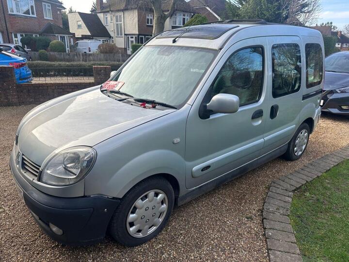 Renault SCENIC 1.6 VVT Privilege 5dr