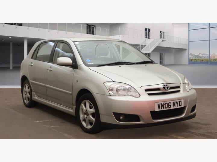 Toyota Corolla 1.6 VVT-i Colour Collection 5dr Toyota Corolla 1.6 VVT-i Colour Collection 5dr