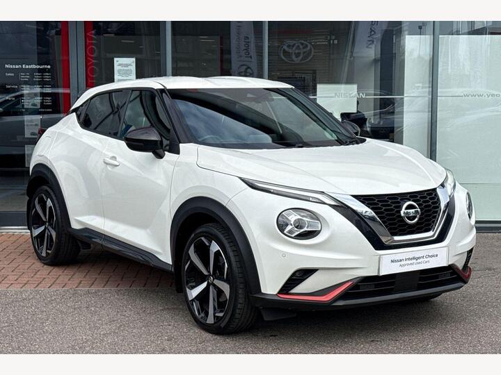 Nissan Juke 1.0 DIG-T Tekna Euro 6 (s/s) 5dr Nissan Juke 1.0 DIG-T Tekna Euro 6 (s/s) 5dr