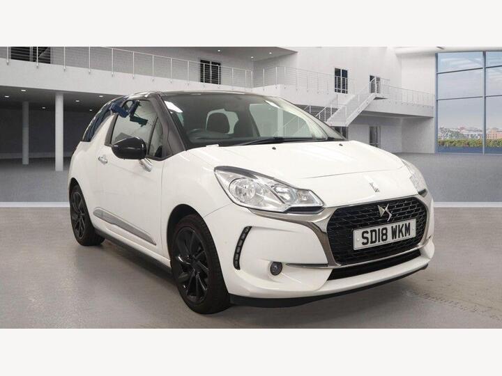 DS AUTOMOBILES DS 3 1.2 PureTech Connected Chic Euro 6 3dr DS AUTOMOBILES DS 3 1.2 PureTech Connected Chic Euro 6 3dr