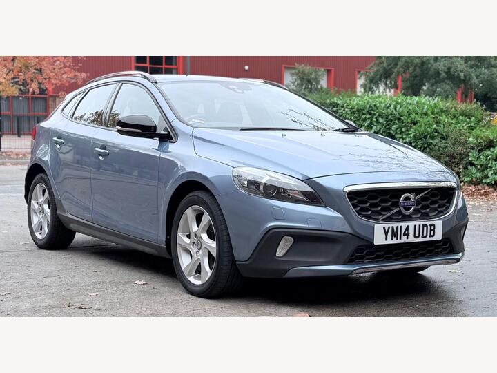 Volvo V40 Cross Country 1.6 D2 Lux Powershift Euro 5 (s/s) 5dr Volvo V40 Cross Country 1.6 D2 Lux Powershift Euro 5 (s/s) 5dr