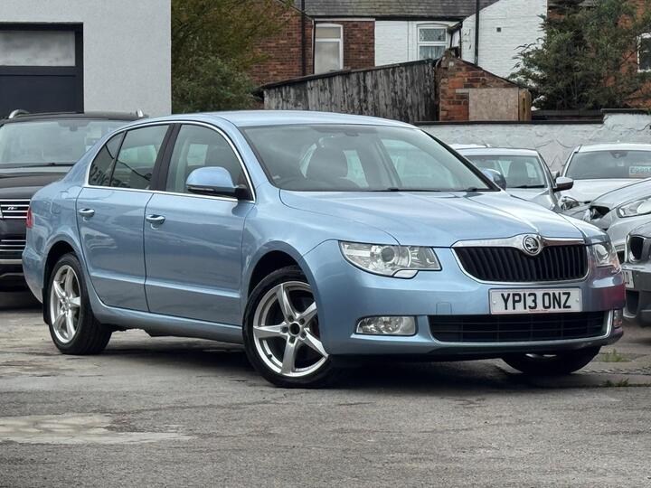 Skoda Superb 2.0 TDI SE Euro 5 (s/s) 5dr Skoda Superb 2.0 TDI SE Euro 5 (s/s) 5dr